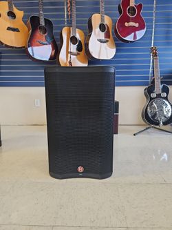 Harbinger VARI V2315 15" 2000W Powered Speaker w/ Bluetooth P817016-1