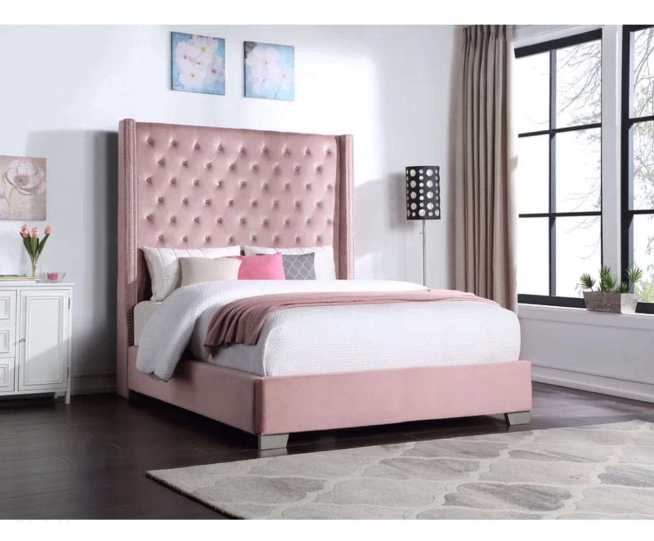 Queen Dshae Upholstered Standard Bed Pink