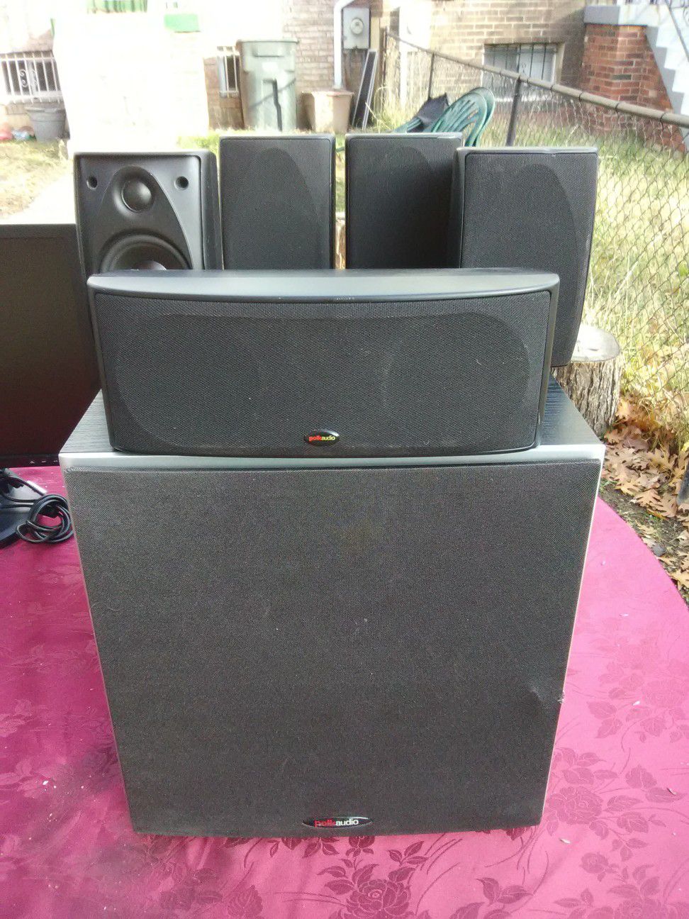 Polk Audio 5 speakers surround sound bundle with PSW10 subwoofer $250