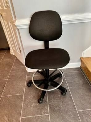 Rolling Desk Chair $25
