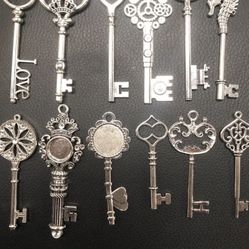 12 PCS Vintage Skeleton Key Charms 2.5-3 inches 