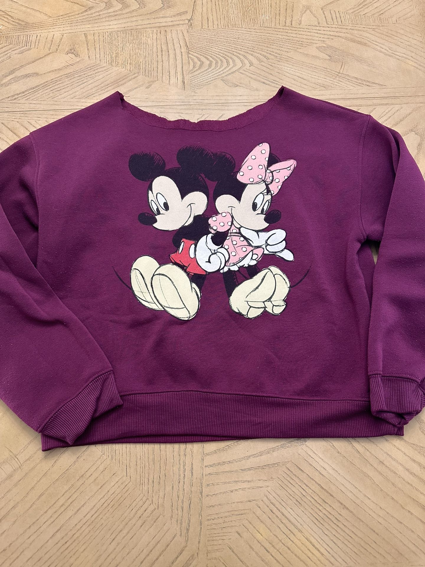 Mickey and Minnie Mouse Sweatshirt purple pullover  Size large 