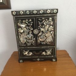 Oriental Vintage jewelry box