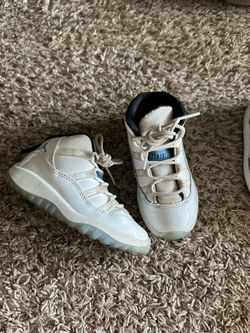 Toddler shoes - 9c