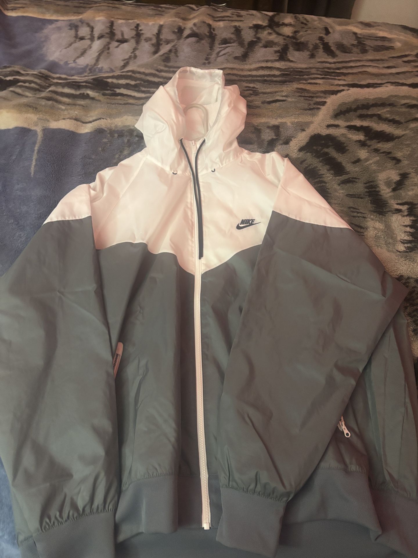 2XL Nike Windbreaker/Wind Runner