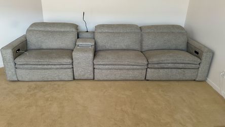 All recliner sectional