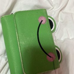 Nice frog wallet