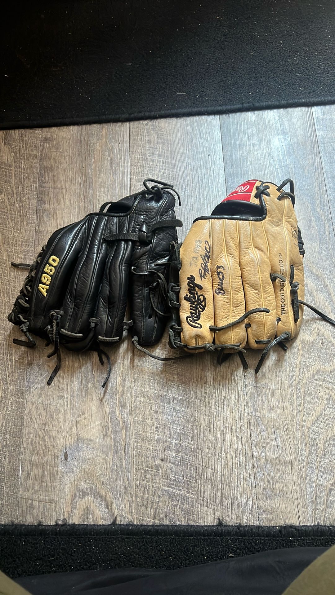 Baseball gloves