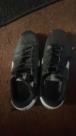 Nikes size 6