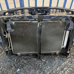 2014 Infiniti QX60  Complete Front radiator  