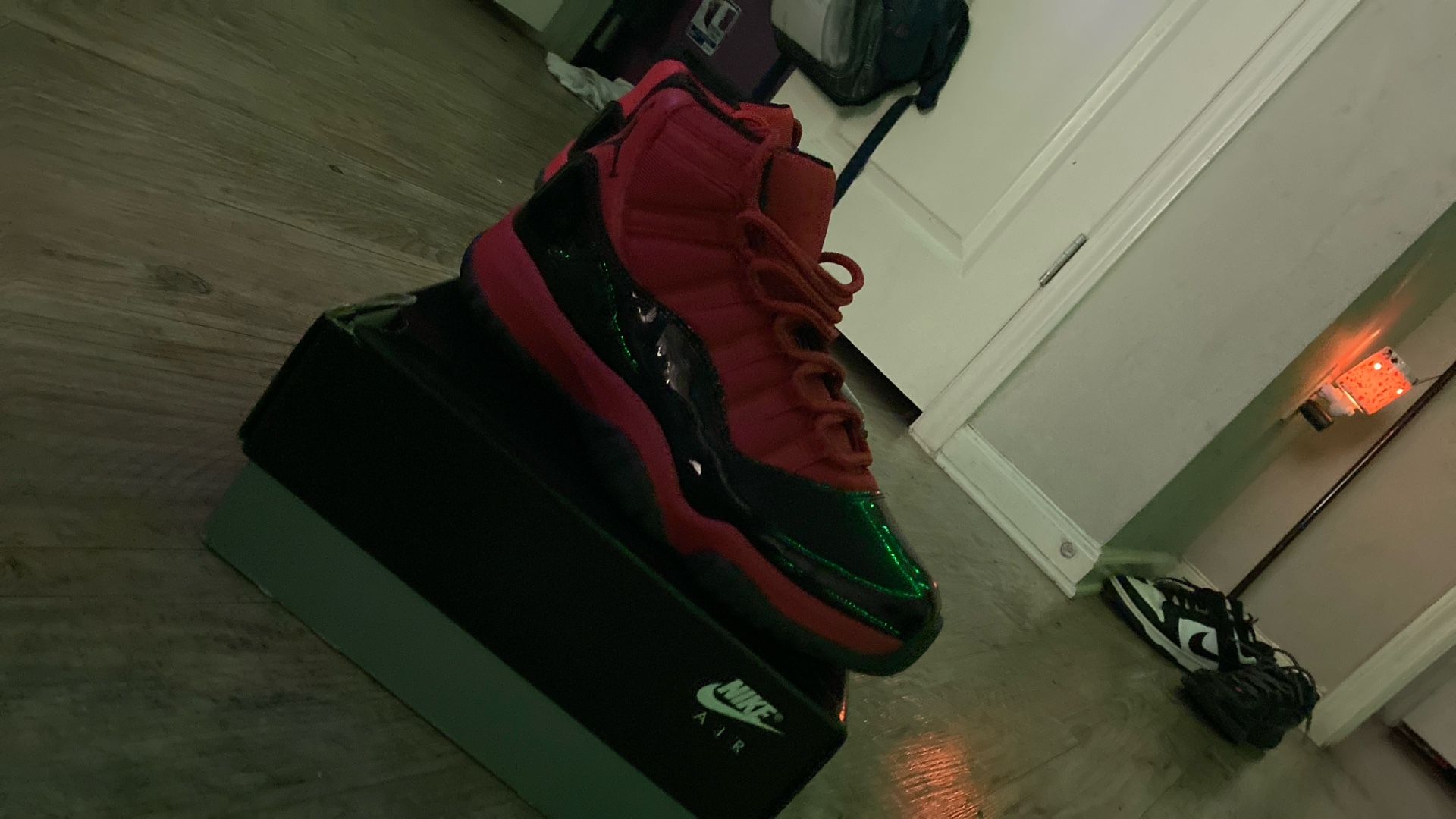 AIR JORDAN 11 RETRO, Size 8.5, Color Red/Black Rouge/Noir