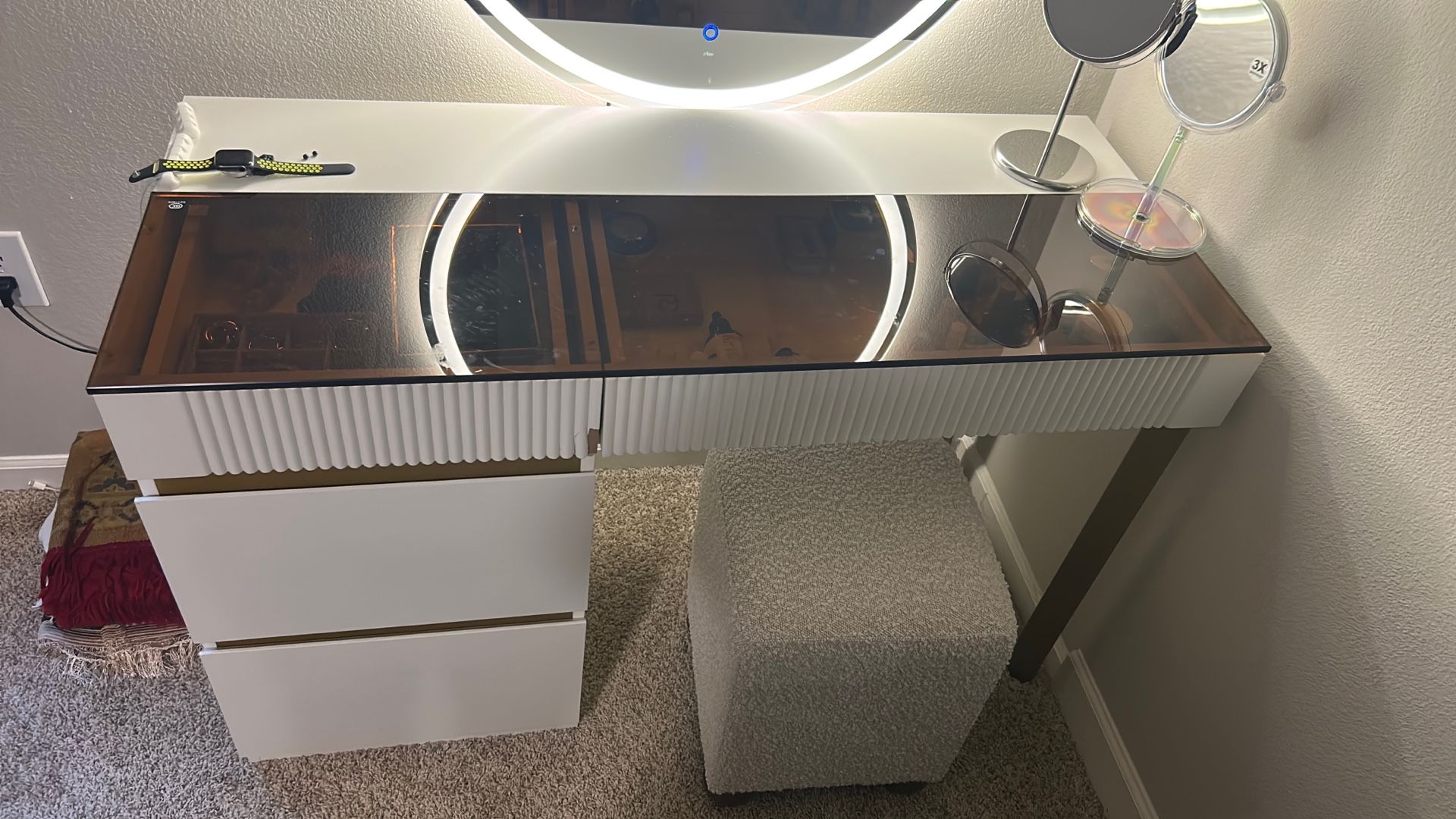 Dressing Room Set (Vanity, Mirror, Ottoman)