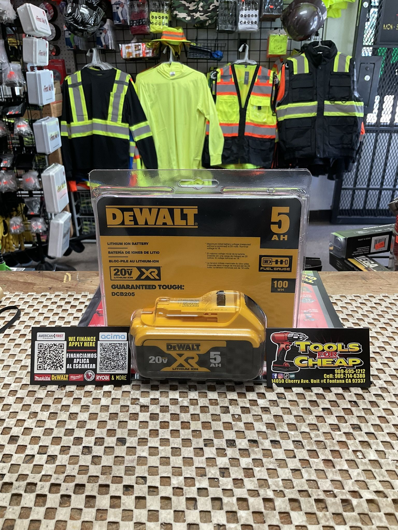 DEWALT 20V MAX Premium Lithium-Ion 5.0Ah Battery