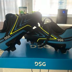 Soccer Shows  Size 13k