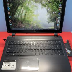 HP…TOUCHSCREEN  & BLUETOOTH …128..SSD...8.0 RAM . READY FOR CLASSES ON LINE OR WORK FROM HOME MADE 