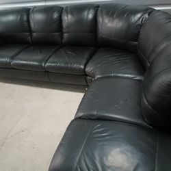 SECTIONAL GENUINE LEATHER BLACK COLOR.. DELIVERY SERVICE AVAILABLE 🚚⚡🚚