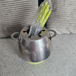 New Fondue Set For 6