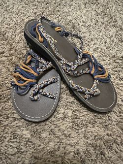 Be Lovely Sandals Size 8