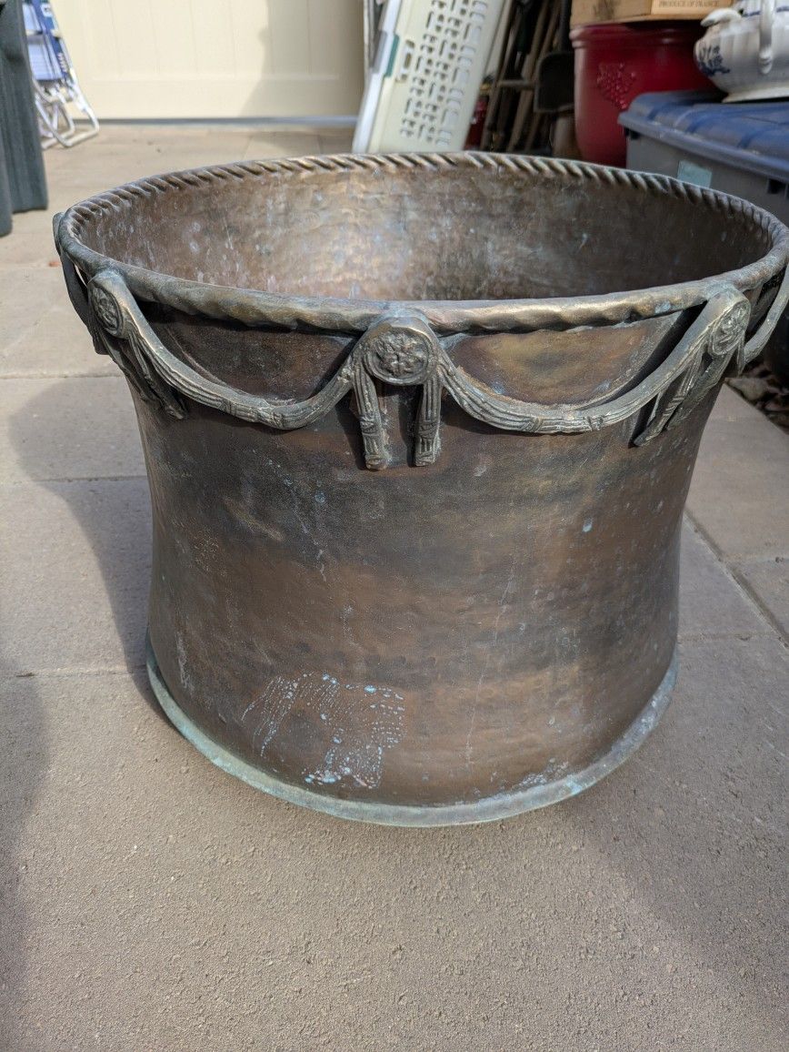 VTG Large Copper Footed Planter "Decorative Trim" Great Display