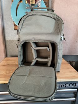 Brevite The Jumper Camera Backpack (Pine Green)