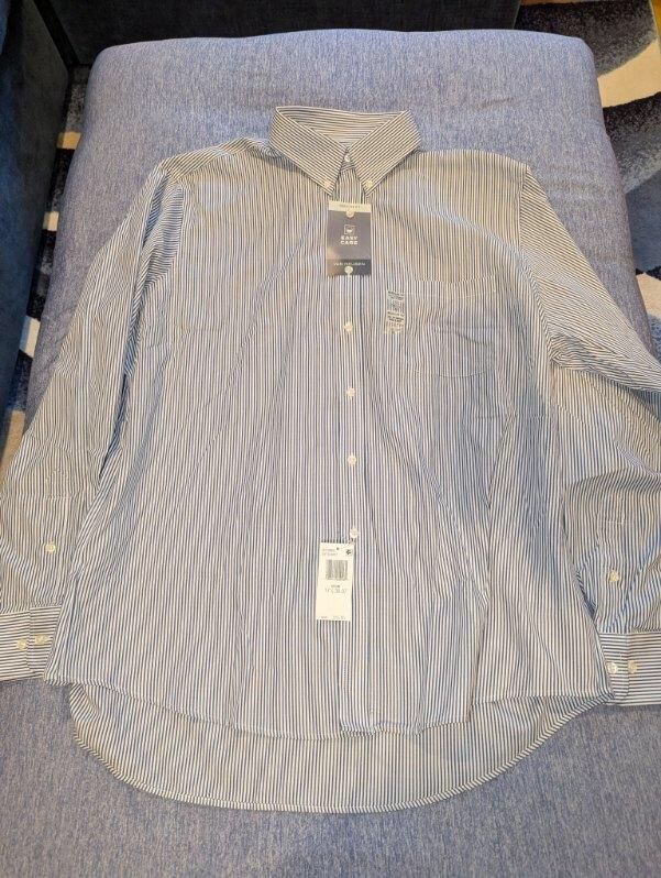 Van Heusen Dress Shirt Men's X-Large, XL 17x36-37 Green White Plaid Checkered