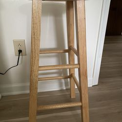 Brand New 4 High Bar Stool For Sale 