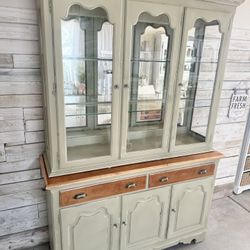 Hutch - Curio shelves - Display Case