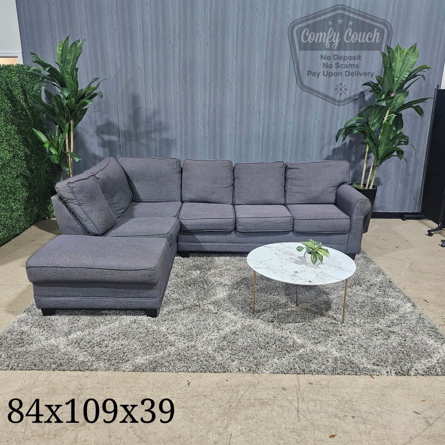 🛋️ Large High Quality Sectional (Delivery Available!! )