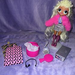 L.O.L. Surprise! O.M.G. Lady Diva Fashion Doll with 20 Surprises