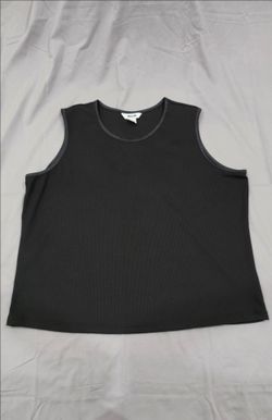 Black ribbed sleevless top