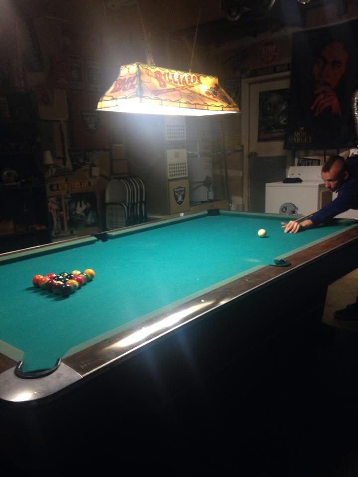 9’ Pool Table 