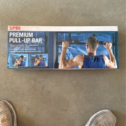 Pull Up Bar - Brand New