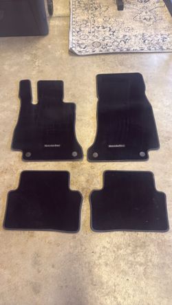 OEM Mercedes-Benz 4-piece floor mats