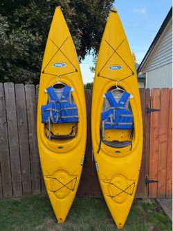 Set of 2 Kayaks 11ft - 255$ for both
