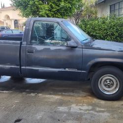 1988 Chevy Silverado Singcab Shortbed 140k Original Miles, 5 Speed