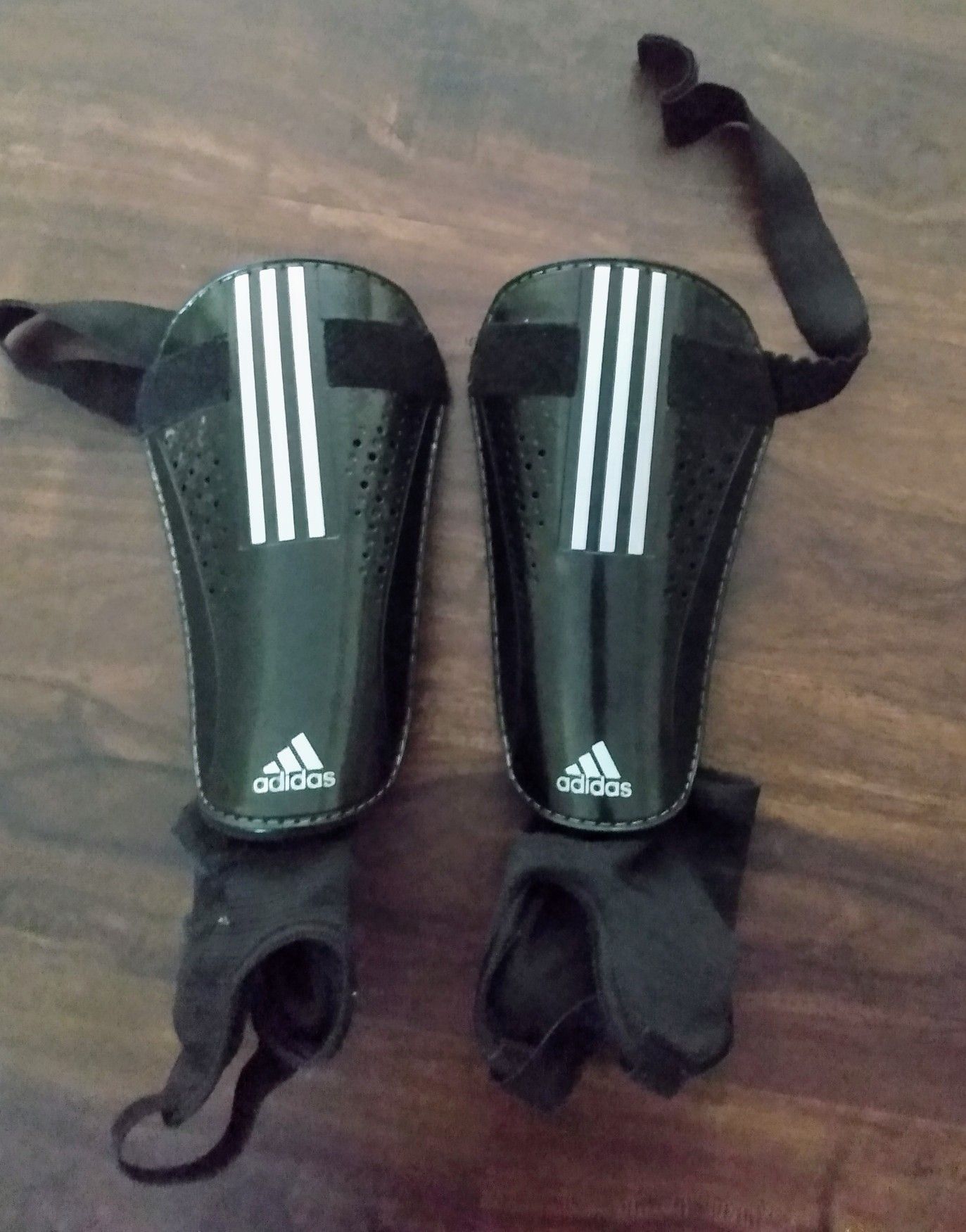 Shin guards Adidas
