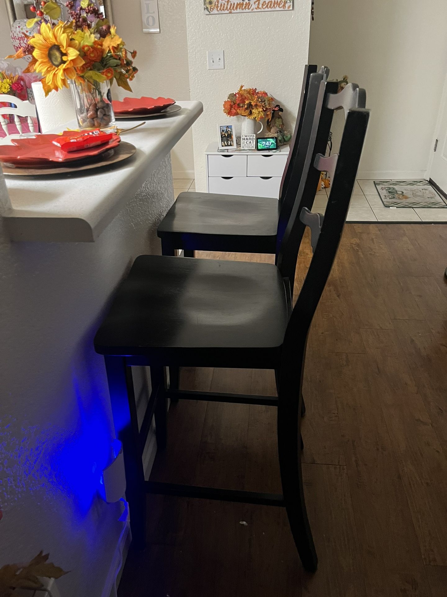 2 Bar Stools 