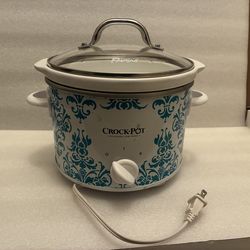 CROCK POT 4.5 QUART SLOW COOKER DAMASK PATTERN
