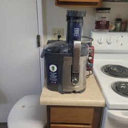 Juice Extractor Like New Used 2 Times 