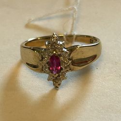 10K Yellow Gold Genuine Ruby and Diamonds Ring Size 6.5 