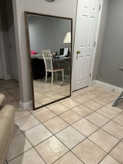 Espejo Grande, Big Mirror