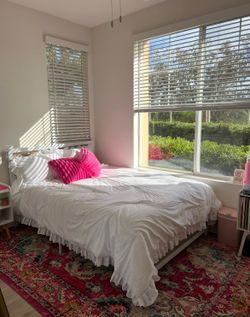 White Metal and Wood Bed-frame, Size Full