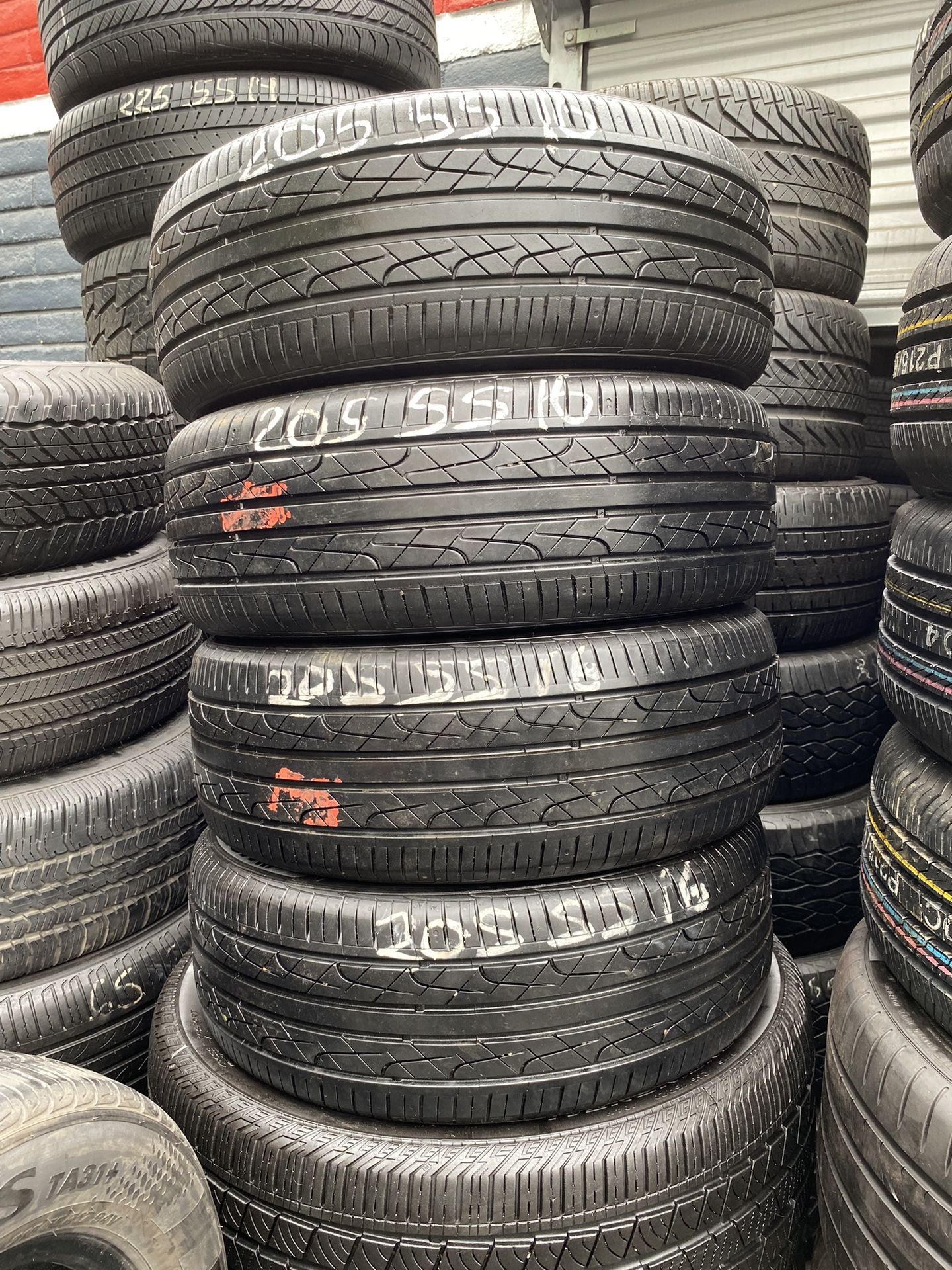 Set of four used tires Hankook 205/55/16 in good condition for Sale in