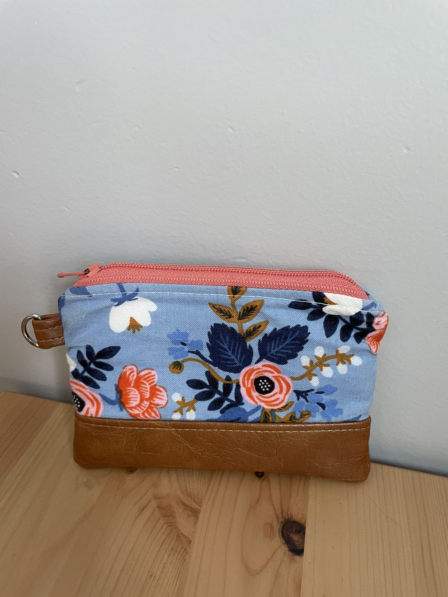 Southern PurseSuits Coin Change Purse Wallet Floral Faux Leather Blue Coral