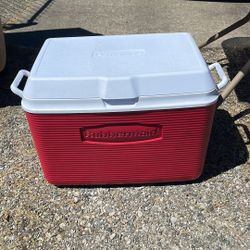 Rubbermaid Cooler