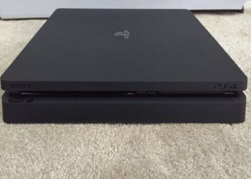 PS4 Slim Used Still Works 