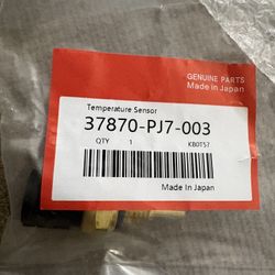 Coolant Temperature Sensor For 01-05 Honda Civic & CRV