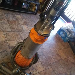 Dyson Dc25 Vacuum In Very Good Condition
