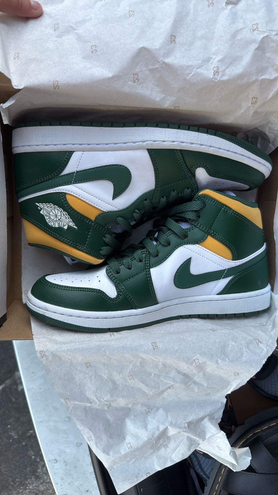 Air Jordan 1 Mid