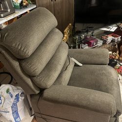 Recliner Chair 